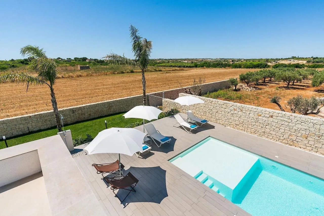 Villa Nica Reitani