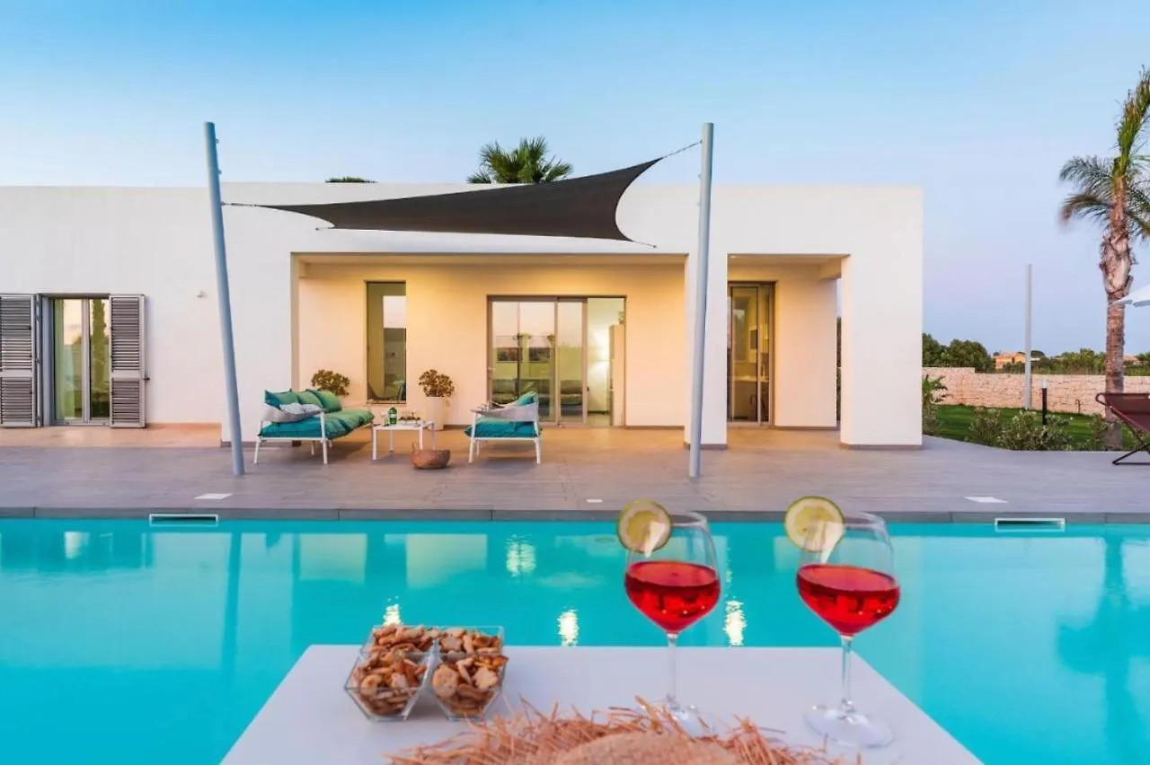 Villa Nica Reitani